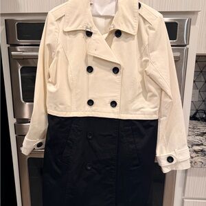 New York & Company Two-Tone Cropped Trench Coat in Cream and Black